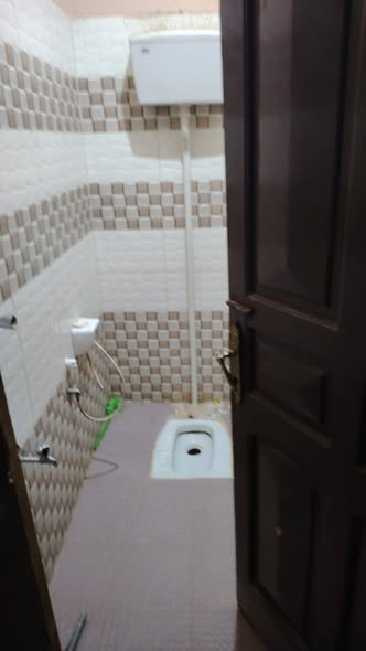 بيت للإيجار - بورتسودان - الثورة — 2