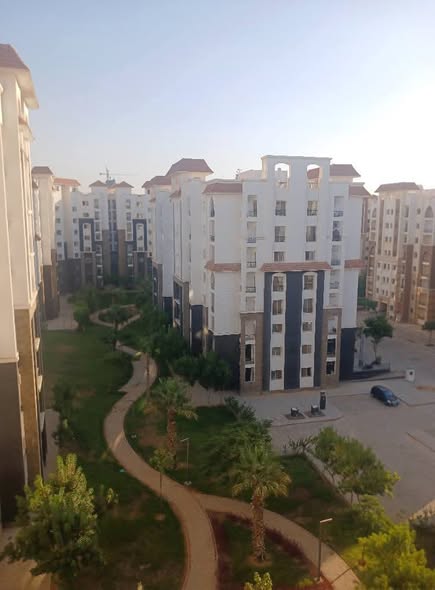 شقة للإيجار — 3