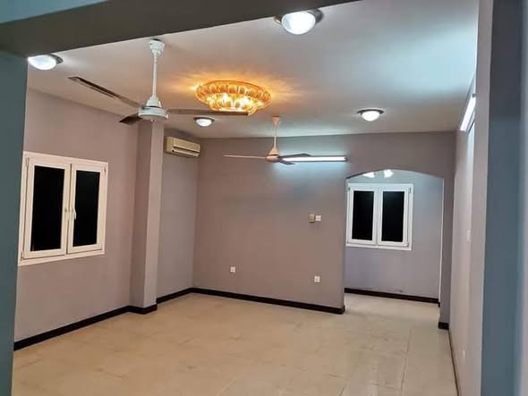 Building for sale — 3