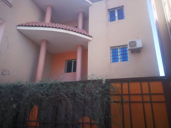 Building for sale — 2