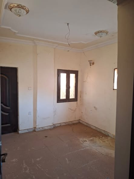 Building for sale — 3
