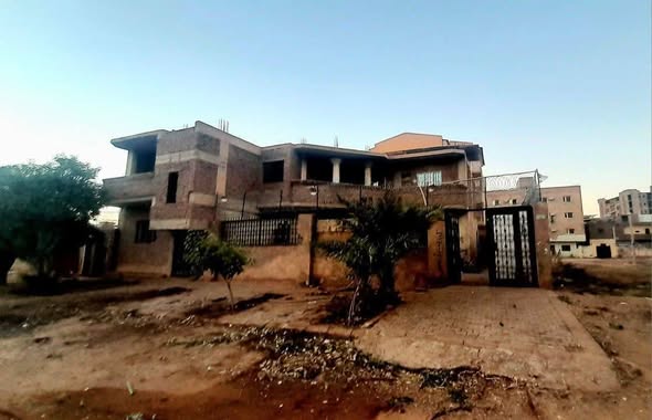 Building for sale — 5