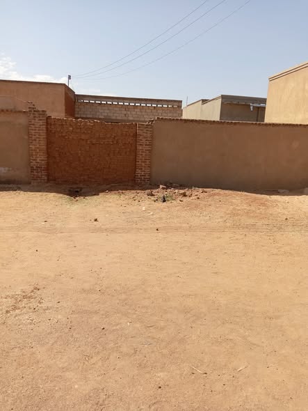 بيت للبيع - الأبيض - المطار