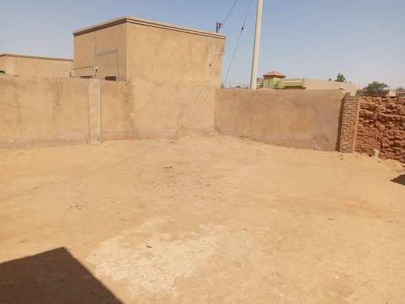 بيت للبيع - الأبيض - المطار — 2