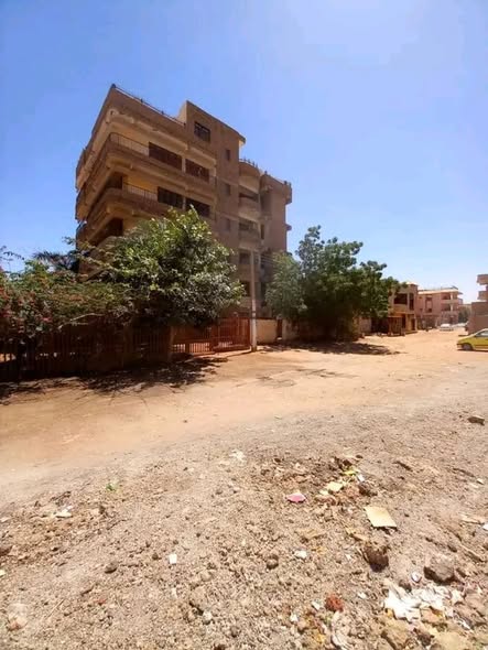Building for sale — 3