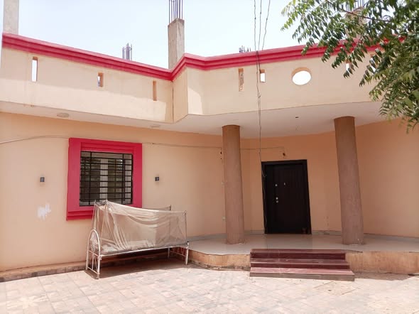 Building for sale — 3