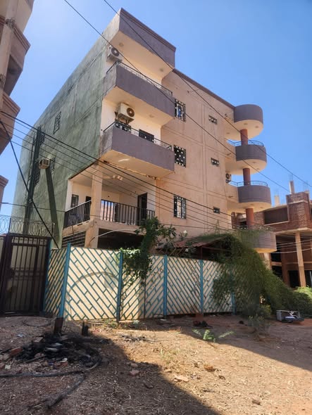 Building for sale — 5