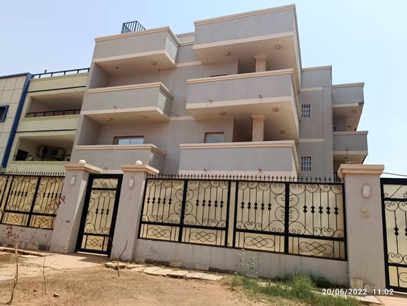 Building for sale — 4