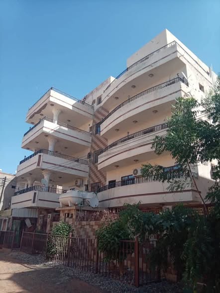 Building for sale — 2