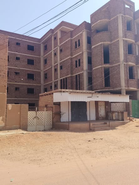 Building for sale — 4