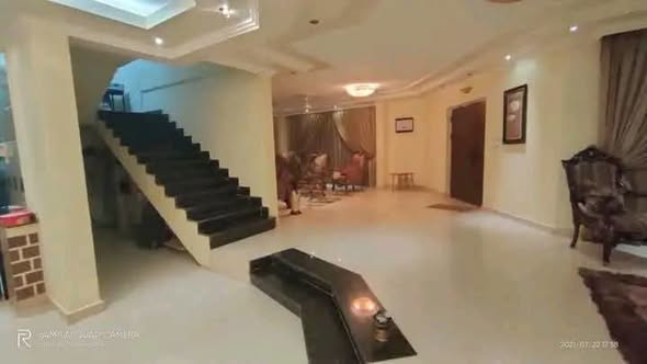 Building for sale — 5