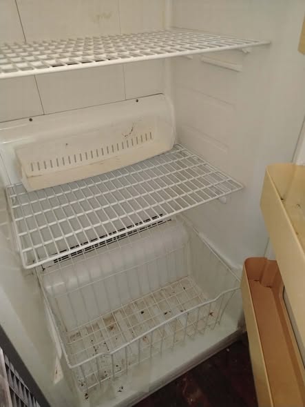 محل للإيجار - الأبيض — 2