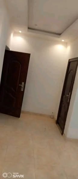 Building for sale — 4