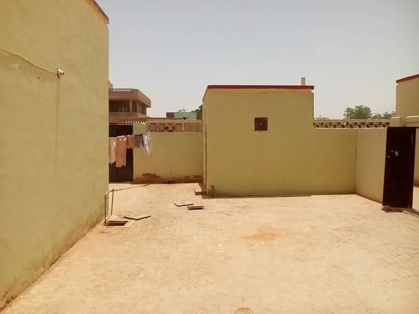 بيت للإيجار - الأبيض - المطار — 4