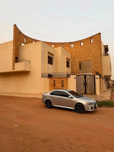 عمارة للبيع - بحري — 4