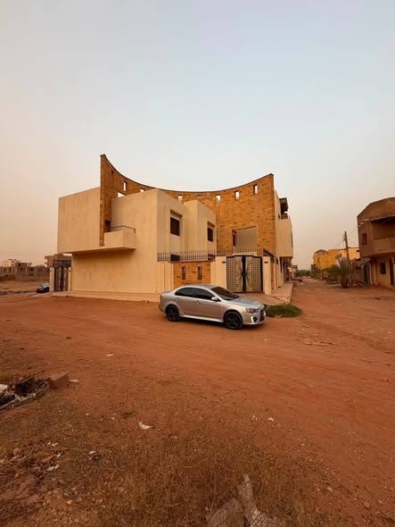 عمارة للبيع - بحري — 2