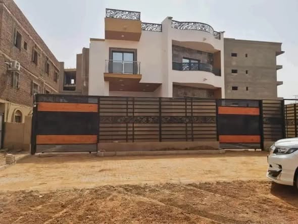 Building for sale — 5