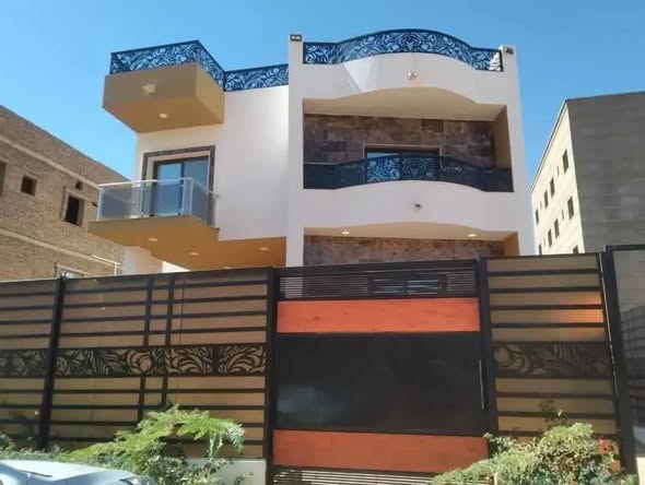 Building for sale — 2