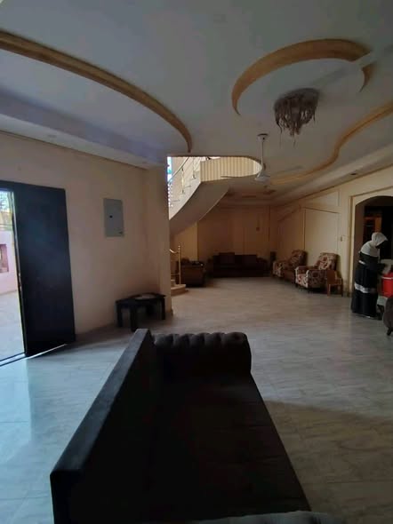 Building for sale — 3